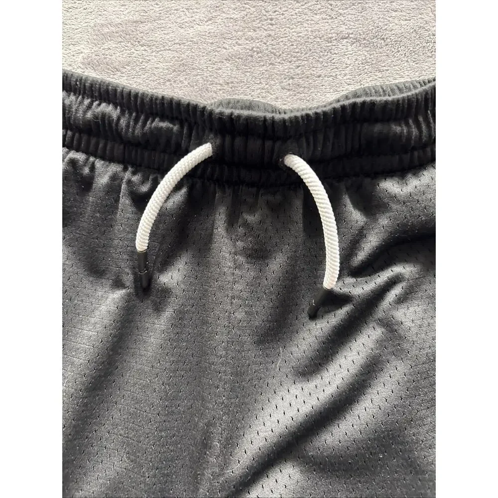 JORDAN Boys active wear Black Basketball Shorts JUMPM Size M 10 -12